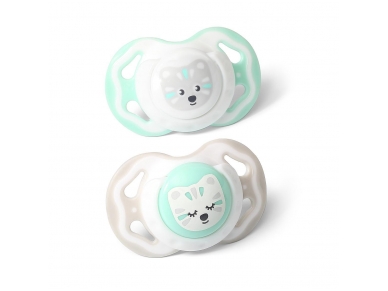 Symmetrical silicone soother 6-18m